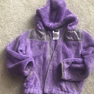 Kids North Face size 3T oso zip up